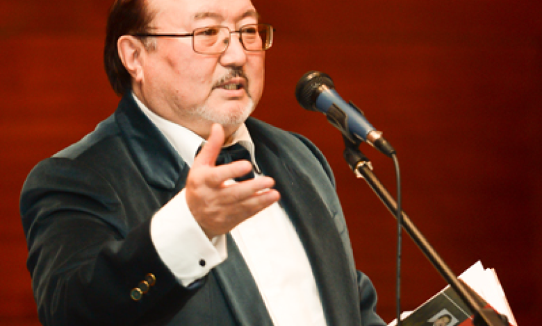 ұлықбек есдәулет өмірбаяны