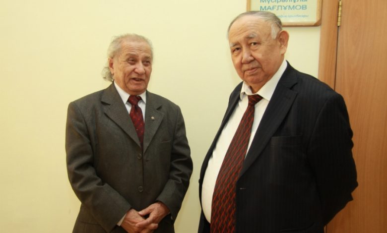 тұманбай молдағалиев өмірбаяны