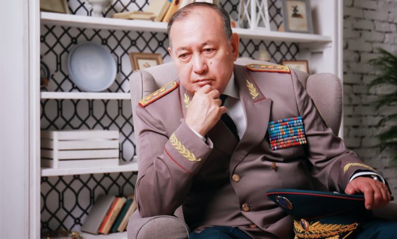 сәт тоқпақбаев өмірбаяны