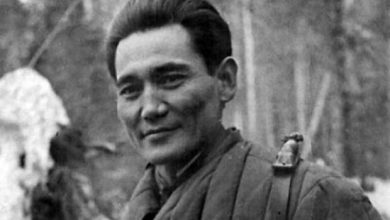 бауыржан момышұлы өмірбаяны қазақша